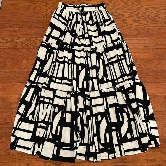 Black And White Geometric Lace Trim Midi Skirt main image 1